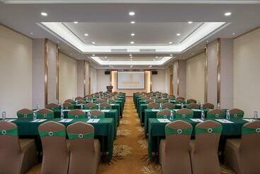 Vienna International Hotel Shenzhen Longhua Center