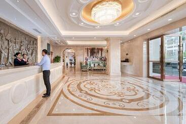 Vienna International Hotel Shenzhen Longhua Center