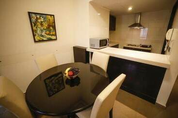 هتل Al Jamila Suites