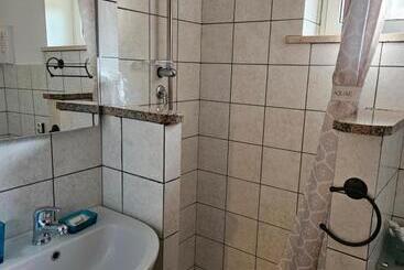 هتل Albis Rooms Guest House