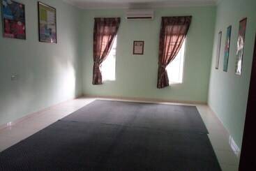 هتل Arrayyan Guesthouse & Homestay