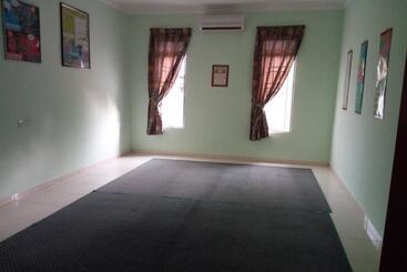 هتل Arrayyan Guesthouse & Homestay