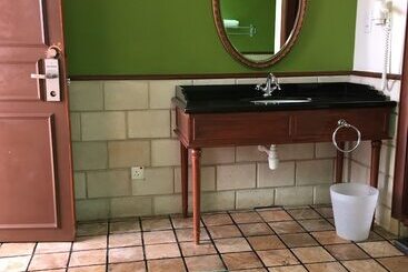 هتل Cmk & Private Water Chalet