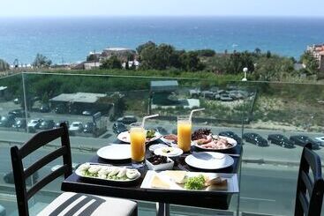 Guias Hotel & Spa