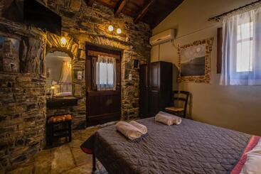 בית מלון כפרי Psamathous Guesthouse