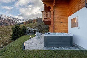 Chalet Belle Roche Recently Renovated Jacuzzi
