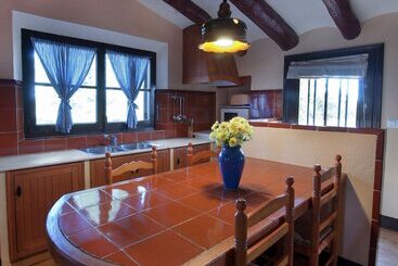 Cozy Cottage In Subirats With Swimming Pool