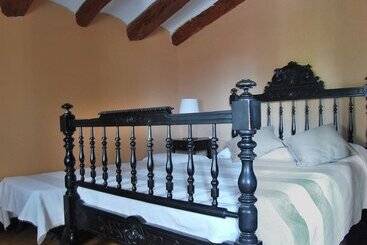 Cozy Cottage In Subirats With Swimming Pool