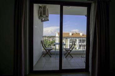 Isik Apart Datca