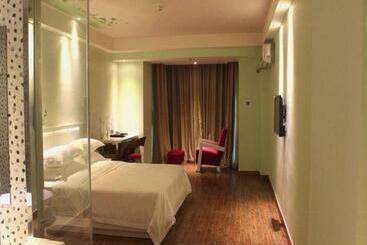 هتل Grand Nest