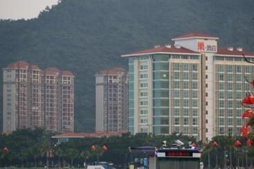 هتل Grand Nest
