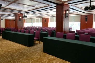 هتل Grand Nest