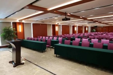 هتل Grand Nest