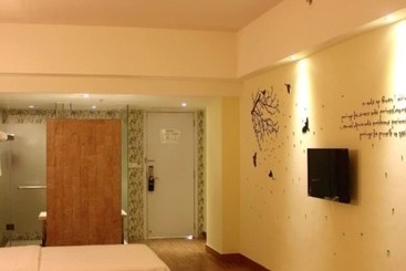 هتل Grand Nest