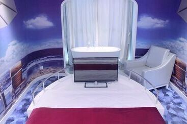 هتل Grand Nest