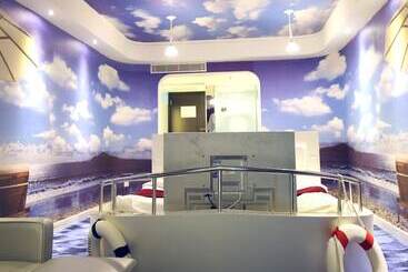 هتل Grand Nest