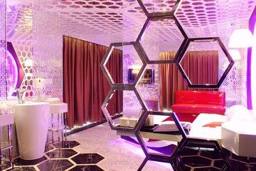هتل Grand Nest