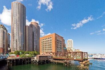 هتل Home2 Suites By Hilton Boston South Bay