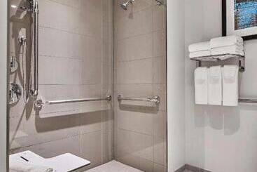هتل Hyatt Place Chicago Medical/university District