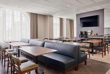 هتل Hyatt Place Chicago Medical/university District