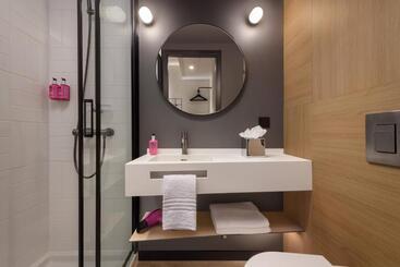 هتل Moxy Lisboa Oriente