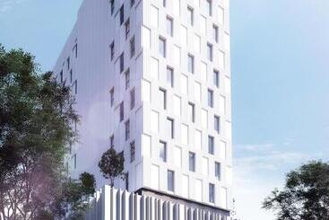 هتل Moxy Lisboa Oriente