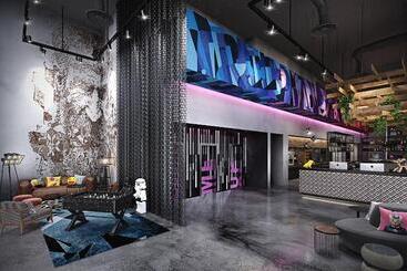 هتل Moxy Lisboa Oriente