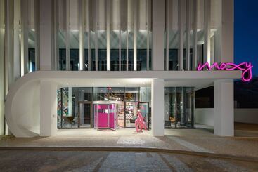 هتل Moxy Lisboa Oriente