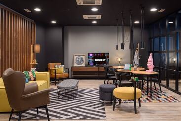 هتل Moxy Lisboa Oriente