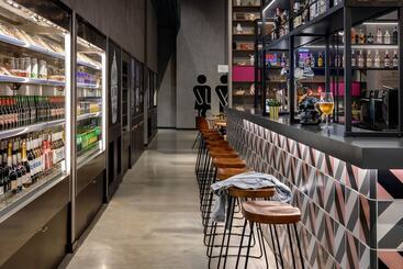 هتل Moxy Lisboa Oriente