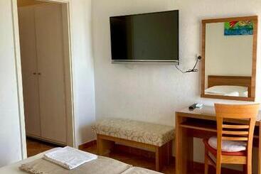 پانسیون Rooms Vinka Tudor