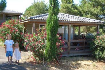 Cozy Cottage Near The Beach In Agde
