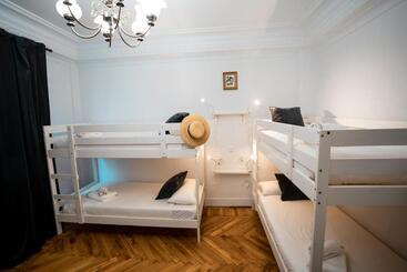 Hihome Hostel