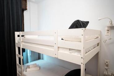 Hihome Hostel