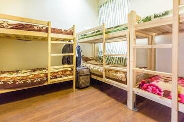 Hostel 128