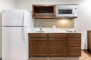 هتل Woodspring Suites Indianapolis Airport South