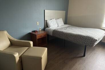فندق Woodspring Suites St Louis St Charles