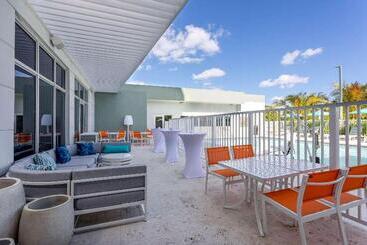هتل Wyndham Garden Miami International Airport