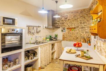 Mallorca Traditional Townhouse Holiday In Llubi