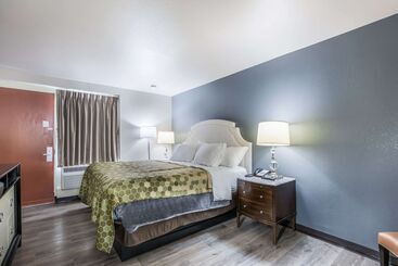 مُتل Econo Lodge Neenah