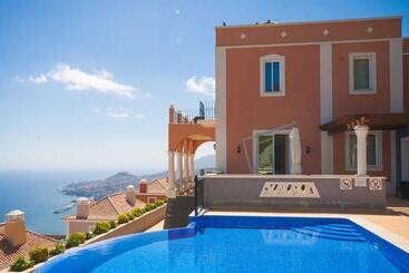 Balancal Apartments And Villas Palheiro Village