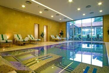 Balancal Apartments And Villas Palheiro Village