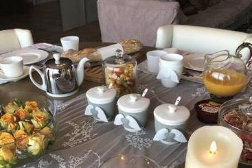 پانسیون Les Grimaldines   Maison D Hôtes