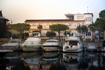 Yachting Residence