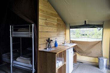 هتل Huttopia Beaulieu Sur Dordogne