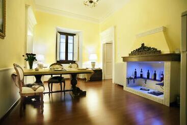 Palazzo Salini Luxury B&b