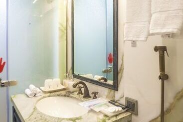 Athena Hotel Quy Nhơn