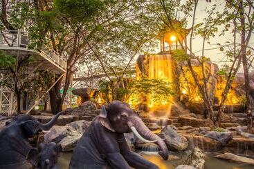 هتل Resort Huangchui Baan Phu Khao