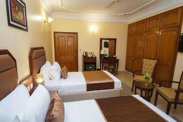 هتل World Inn By Wi