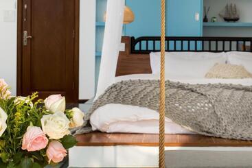 پانسیون Aishe Honeymoon Sea View Guesthouse